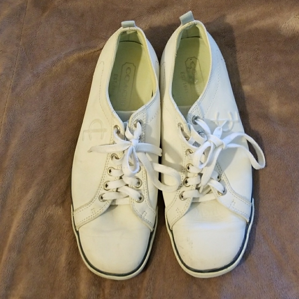 Coach kendall white leather A05